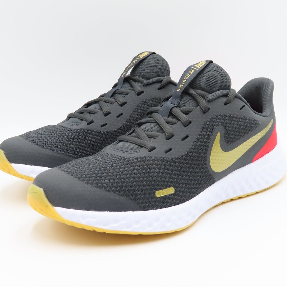Nike Revolution 5 Running Shoes Youth Size 7Y Black Gold Red – BQ5671-016